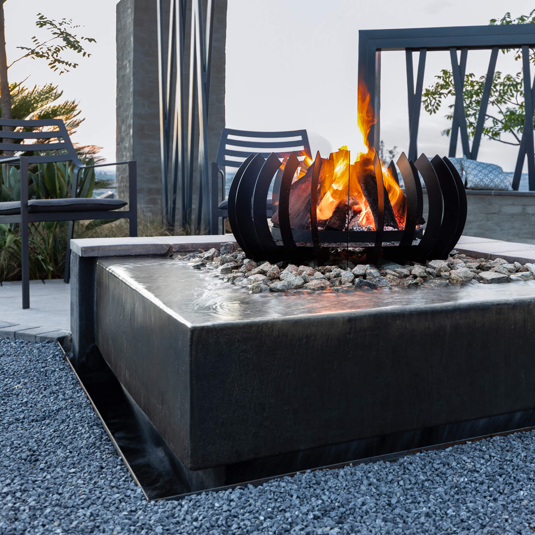 Wood-burning outdoor fire