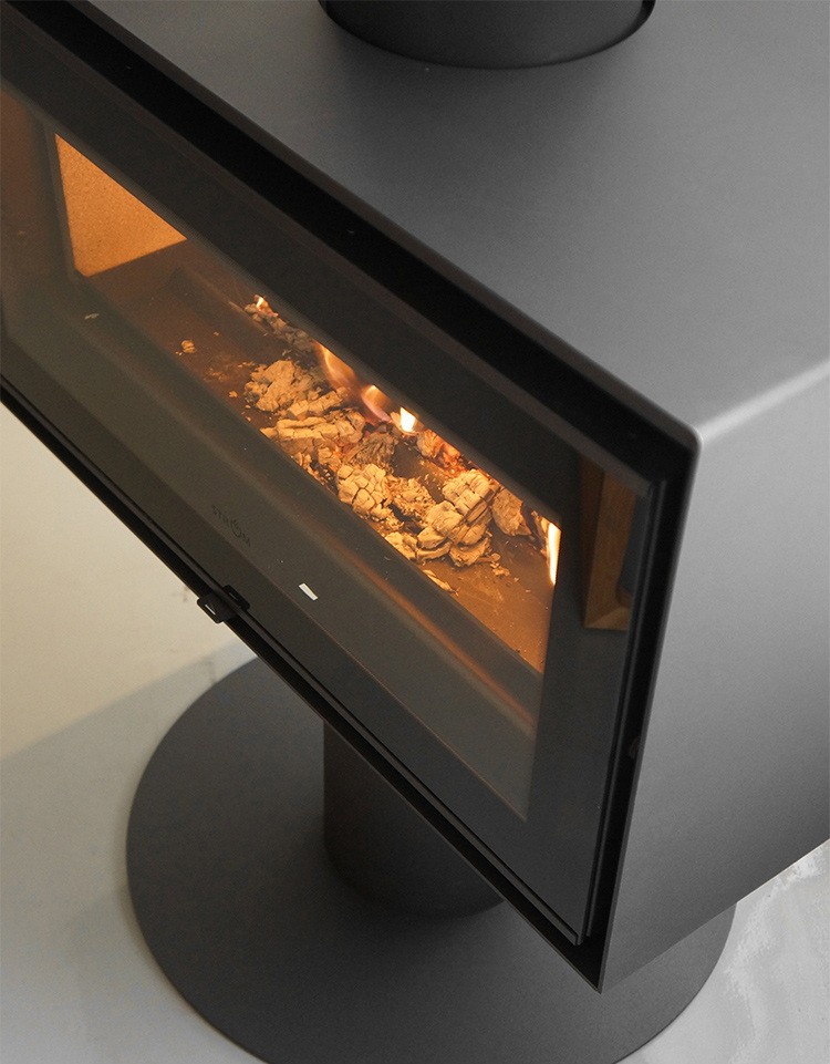 Flamm B4 Double Sided Freestanding Fireplace (10-12kW) - Image 2